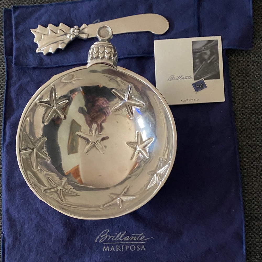 Mariposa Holiday Set Silver Starfish Ornament Bowl with Knife